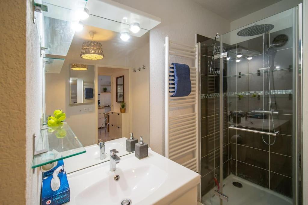 Fully Equipped Apartment With Terrace Sleeps 4 Marseille Eksteriør bilde